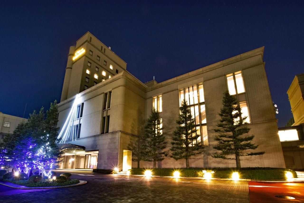 Okura Chiba Hotel Exterior foto